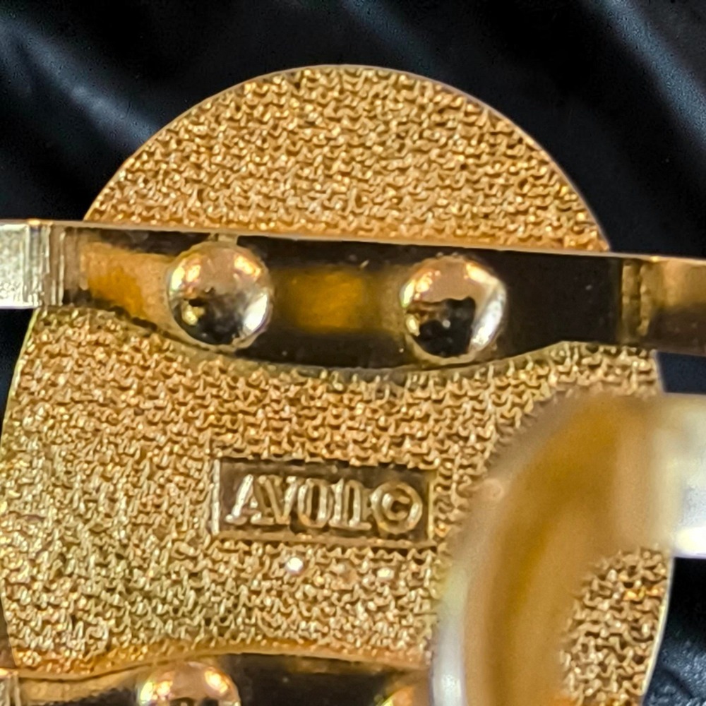 Vintage Avon White Cabochon Gold Tone Open Cuff Bracelet - Picture 6 of 6